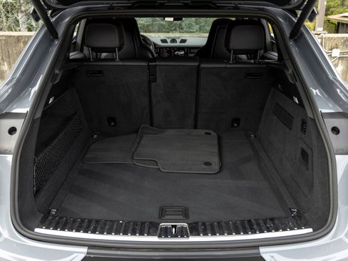 Certified 2023 Porsche Cayenne Turbo GT AWD/4WD image 52