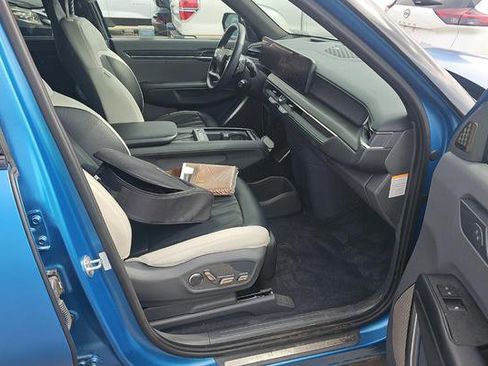 Used 2024 Kia EV9 GT-Line AWD/4WD image 6