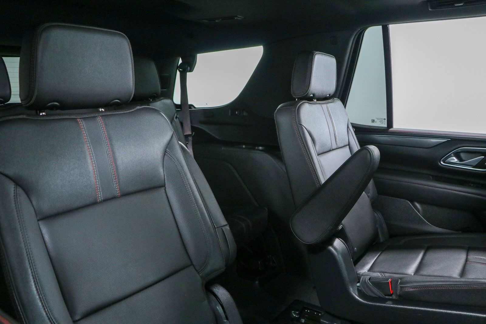 Used 2023 Chevrolet Tahoe RST w/ Luxury Package AWD/4WD image 32