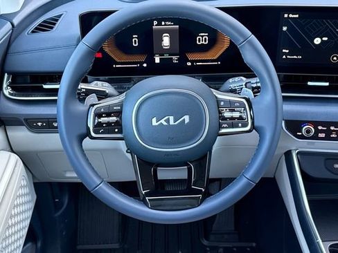 New 2026 Kia Carnival EX FWD image 16
