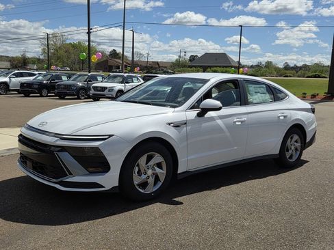 New 2026 Hyundai Sonata SE FWD image 4