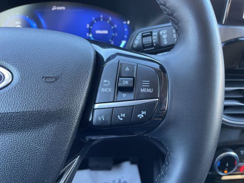 Used 2022 Ford Escape Titanium image 26