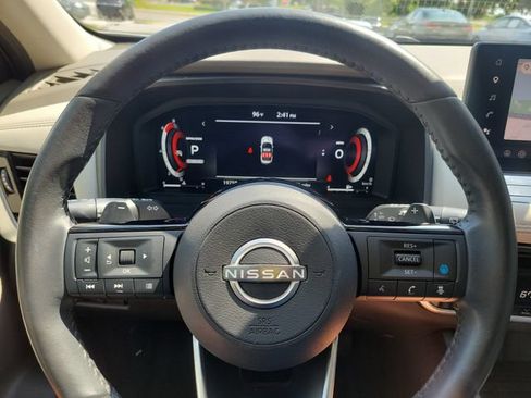 Certified 2024 Nissan Rogue SL w/ SL Premium Package FWD image 13