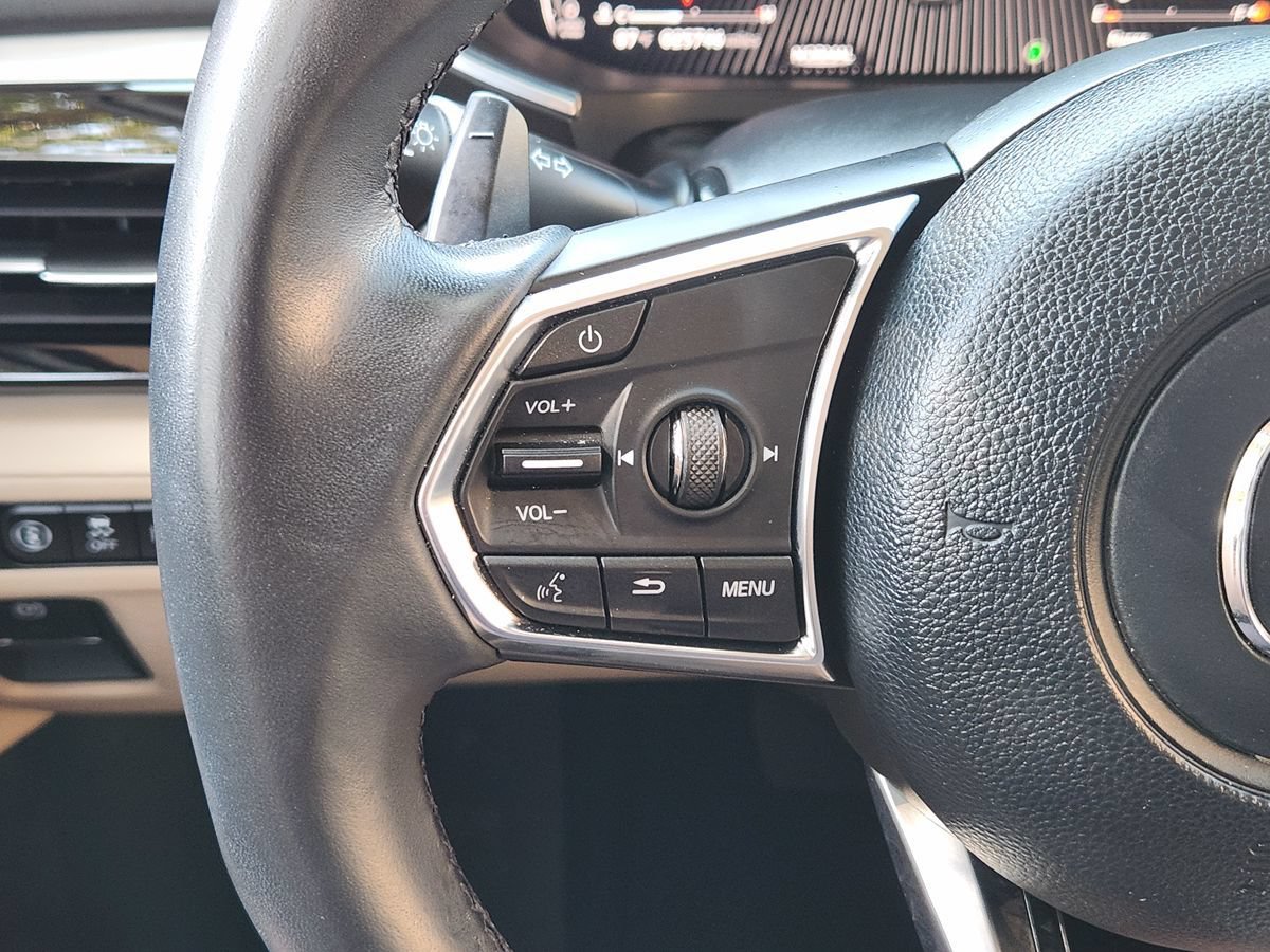 Used 2025 Acura MDX w/ Technology Package FWD image 39