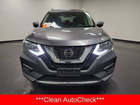 Used 2020 Nissan Rogue SV image 2