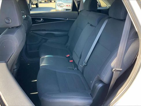 Used 2020 Kia Sorento L FWD image 20