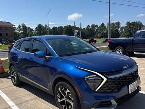 Certified 2024 Kia Sportage EX FWD image 2