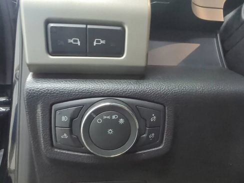 Used 2019 Ford F150 Lariat w/ Equipment Group 502A Luxury AWD/4WD image 13