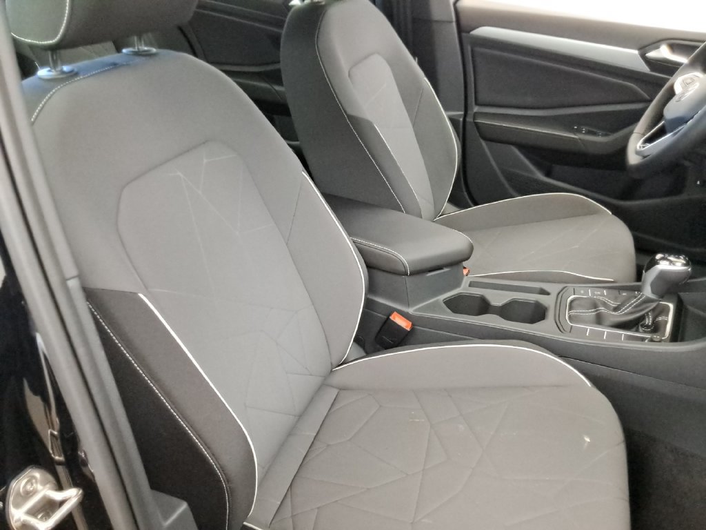 Used 2025 Volkswagen Jetta Sport FWD image 16