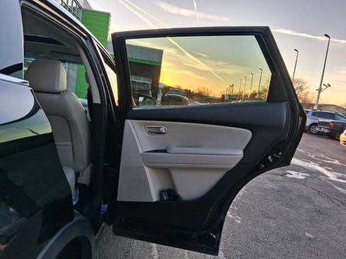 Used 2011 MAZDA CX-9 Touring w/ Moonroof & Bose Audio Pkg image 19