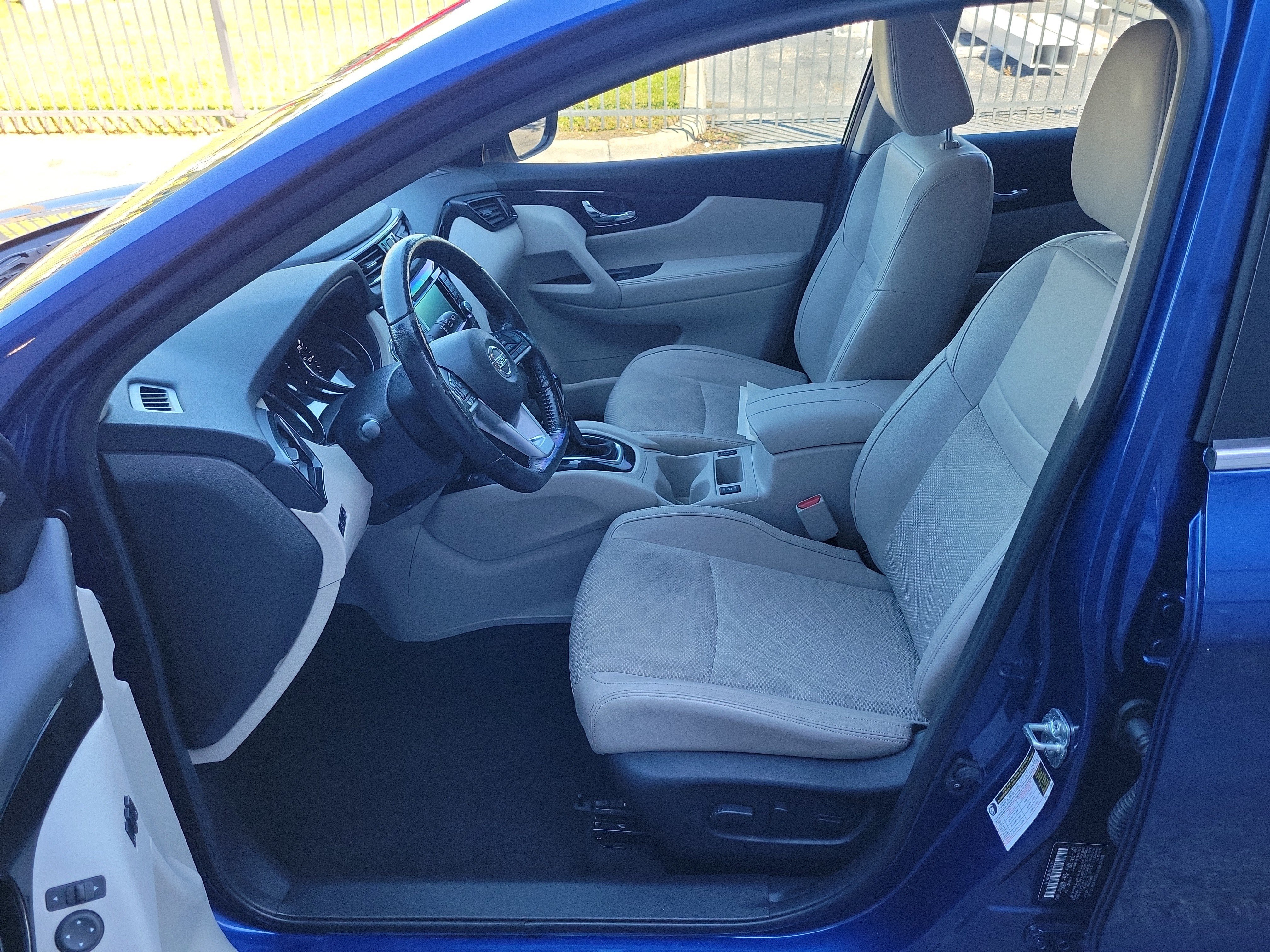 Certified 2021 Nissan Rogue Sport SV w/ Technology Package FWD image 14