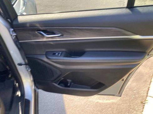 Used 2023 Jeep Grand Cherokee L Limited image 35