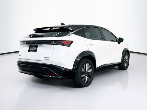 Used 2024 Nissan Ariya AWD image 9