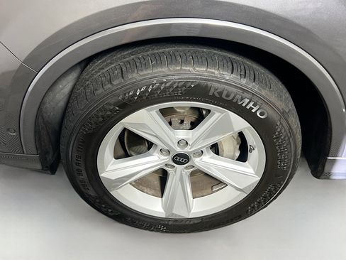 Used 2024 Audi Q7 2.0T Premium Plus image 13