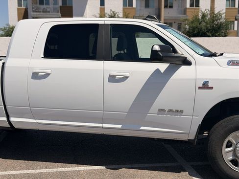 Used 2022 RAM 3500 Big Horn AWD/4WD image 9
