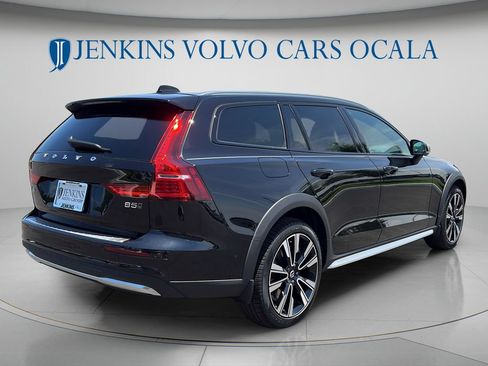 New 2026 Volvo V60 B5 Cross Country Ultra w/ Protection Package Premier AWD/4WD image 3