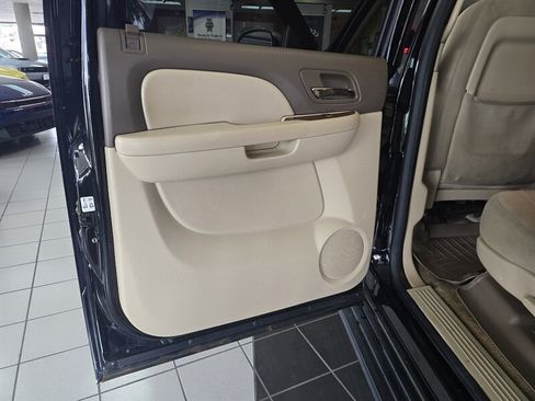 Used 2014 Chevrolet Suburban LS w/ All-Star Edition AWD/4WD image 10