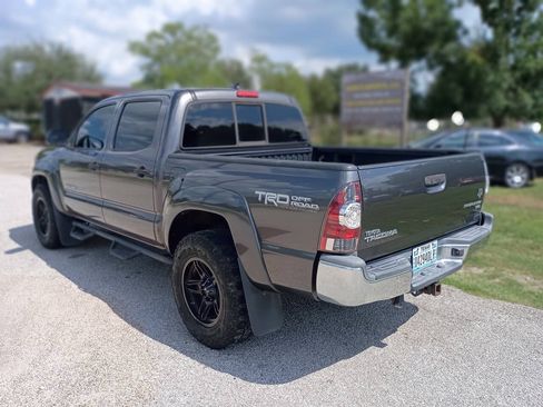Used 2012 Toyota Tacoma PreRunner w/ TRD Off-Road Pkg RWD image 3