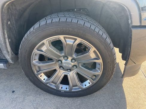 Used 2016 GMC Sierra 1500 Denali w/ Denali Ultimate Package image 40