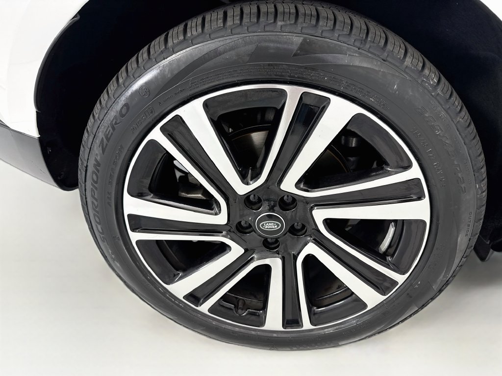 Used 2023 Land Rover Range Rover SE AWD/4WD image 32
