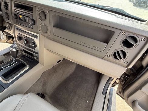 Used 2006 Jeep Commander 2WD image 71