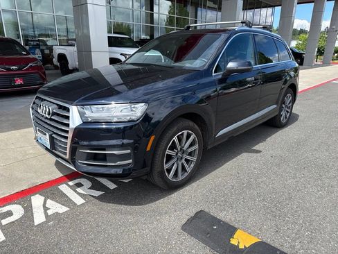 Used 2017 Audi Q7 3.0T Premium Plus w/ Premium Plus Package AWD/4WD image 4