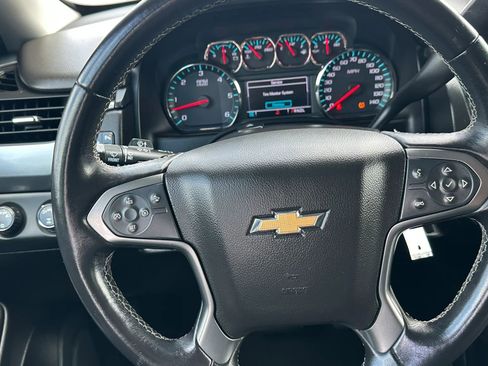 Used 2018 Chevrolet Suburban LT AWD/4WD image 15