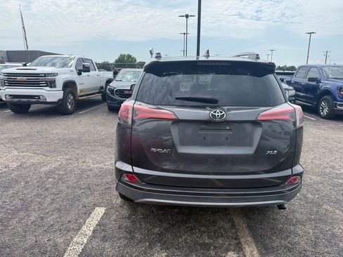 Used 2018 Toyota RAV4 XLE w/ Plus Extra Value Package FWD image 6