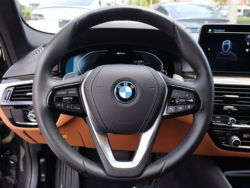 Used 2023 BMW 530e w/ Premium Package image 46