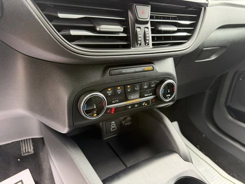 Used 2025 Ford Escape Active w/ Cold Weather Package image 16