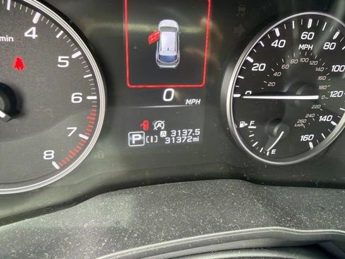 Used 2024 Subaru Crosstrek 2.0i Premium AWD/4WD image 5