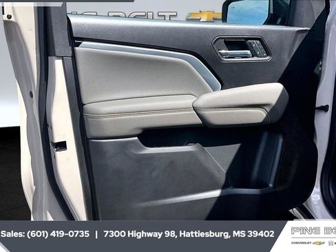 New 2026 Chevrolet Colorado ZR2 w/ Off-Road Front Bumper Package AWD/4WD image 18
