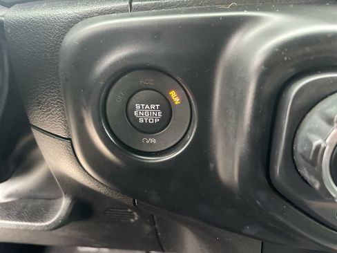 Used 2022 Jeep Wrangler Unlimited Sport image 22