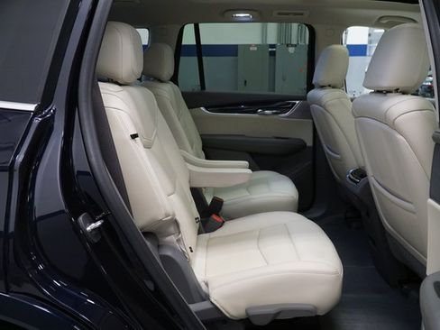 Used 2022 Cadillac XT6 Premium Luxury w/ Technology Package image 19