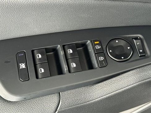 New 2026 Kia Sportage EX image 13