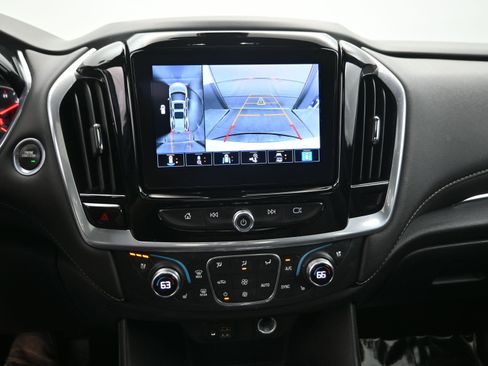 Used 2023 Chevrolet Traverse Premier image 15