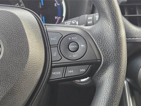 Certified 2025 Toyota RAV4 XLE image 10