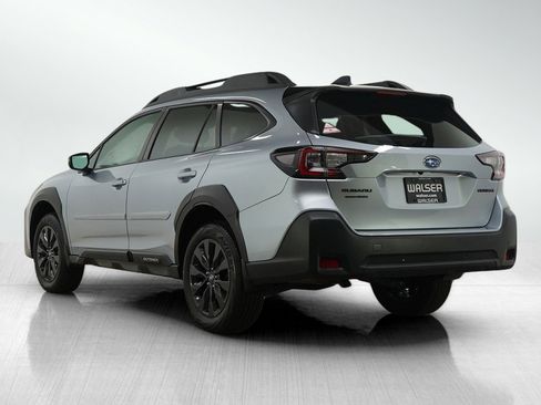 Used 2023 Subaru Outback Onyx Edition image 3