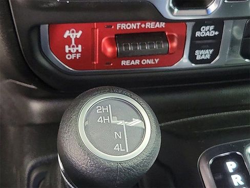 New 2025 Jeep Wrangler Unlimited Rubicon w/ Safety Group AWD/4WD image 10