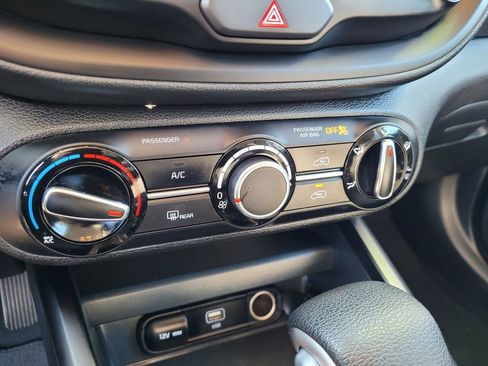 Used 2024 Kia Soul LX w/ Option Group 015 image 16