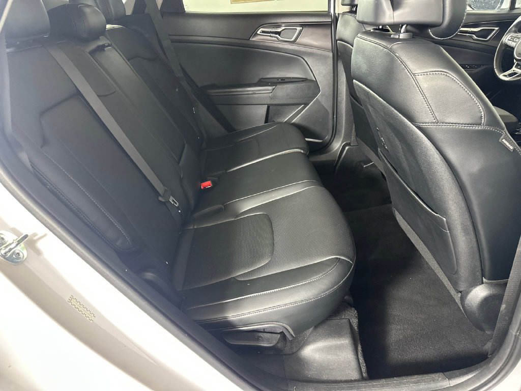 Used 2024 Kia Sportage EX FWD image 15