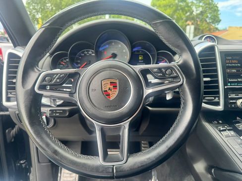 Used 2016 Porsche Cayenne S w/ Premium Plus Package AWD/4WD image 42