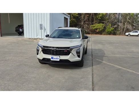 New 2026 Chevrolet Trax RS w/ Driver Confidence Package image 3