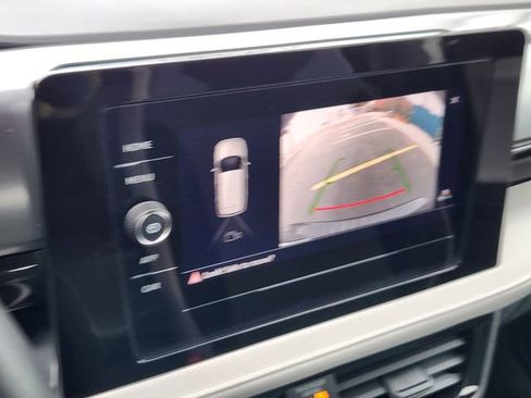 Certified 2025 Volkswagen Taos S image 20