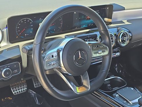 Used 2022 Mercedes-Benz CLA 35 AMG 4MATIC image 18