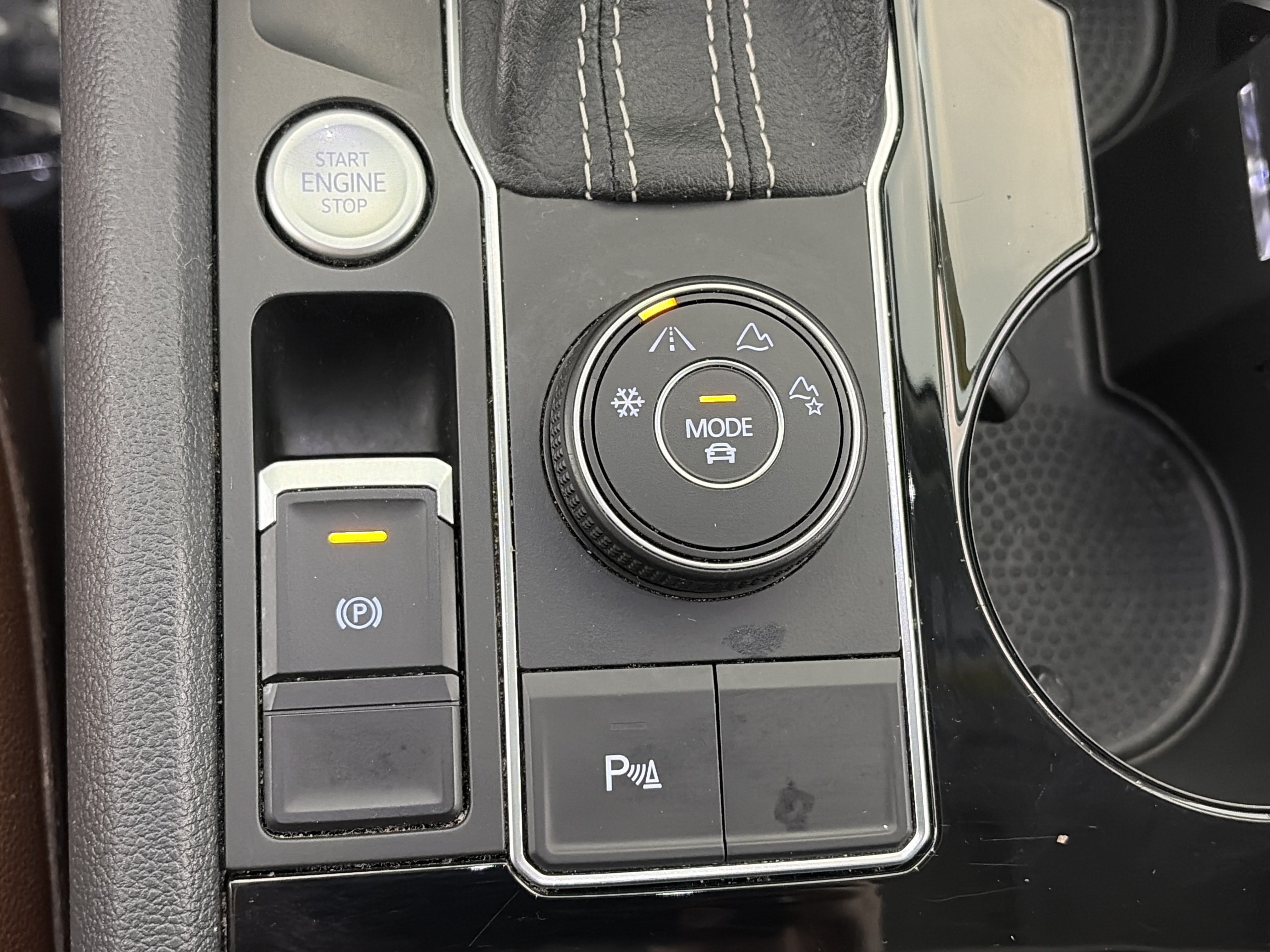 Used 2021 Volkswagen Atlas SEL AWD/4WD image 30