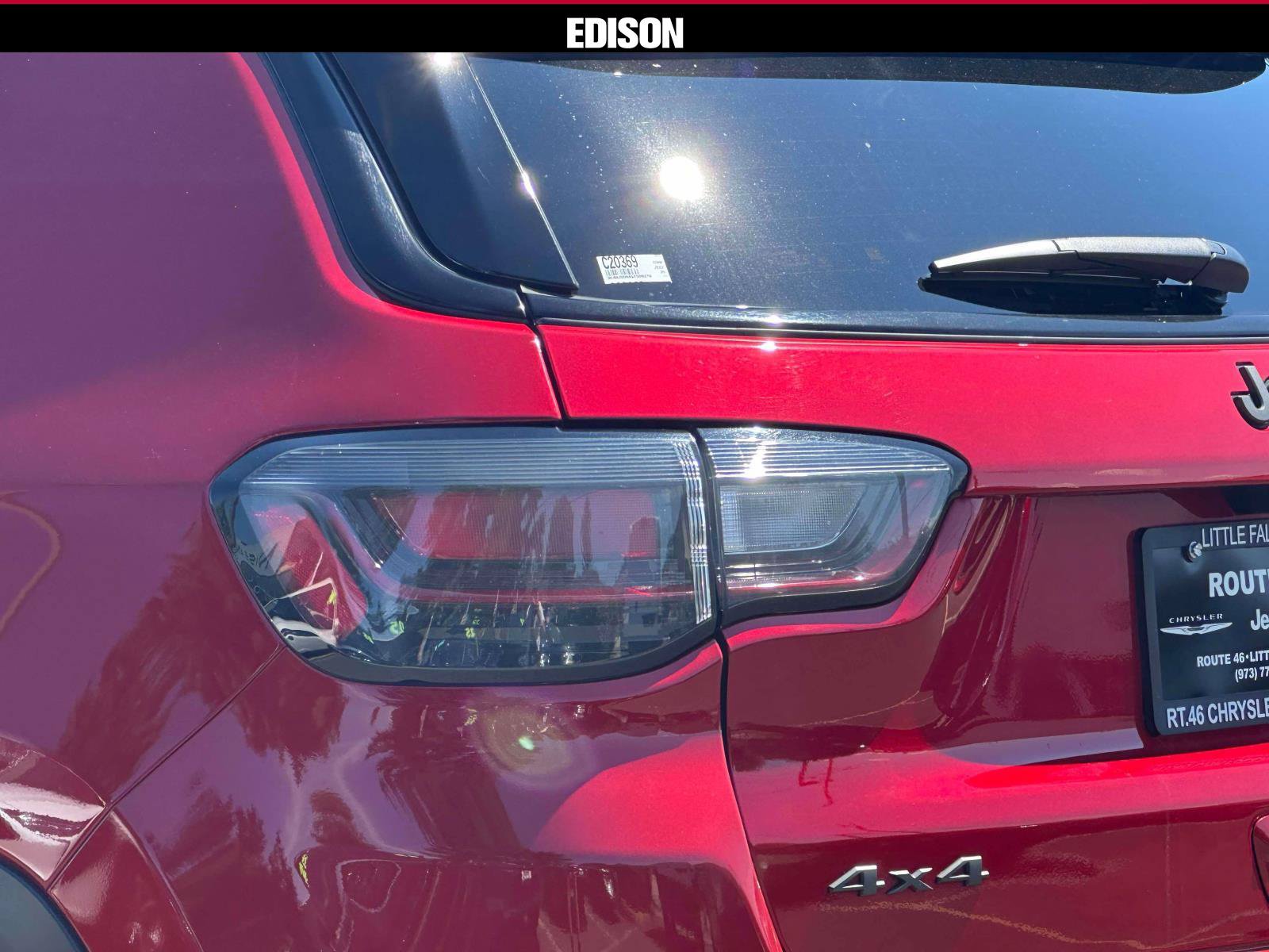 Used 2025 Jeep Compass Trailhawk w/ Trailhawk Elite Group AWD/4WD image 8