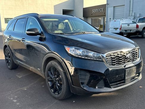 Used 2020 Kia Sorento S image 2