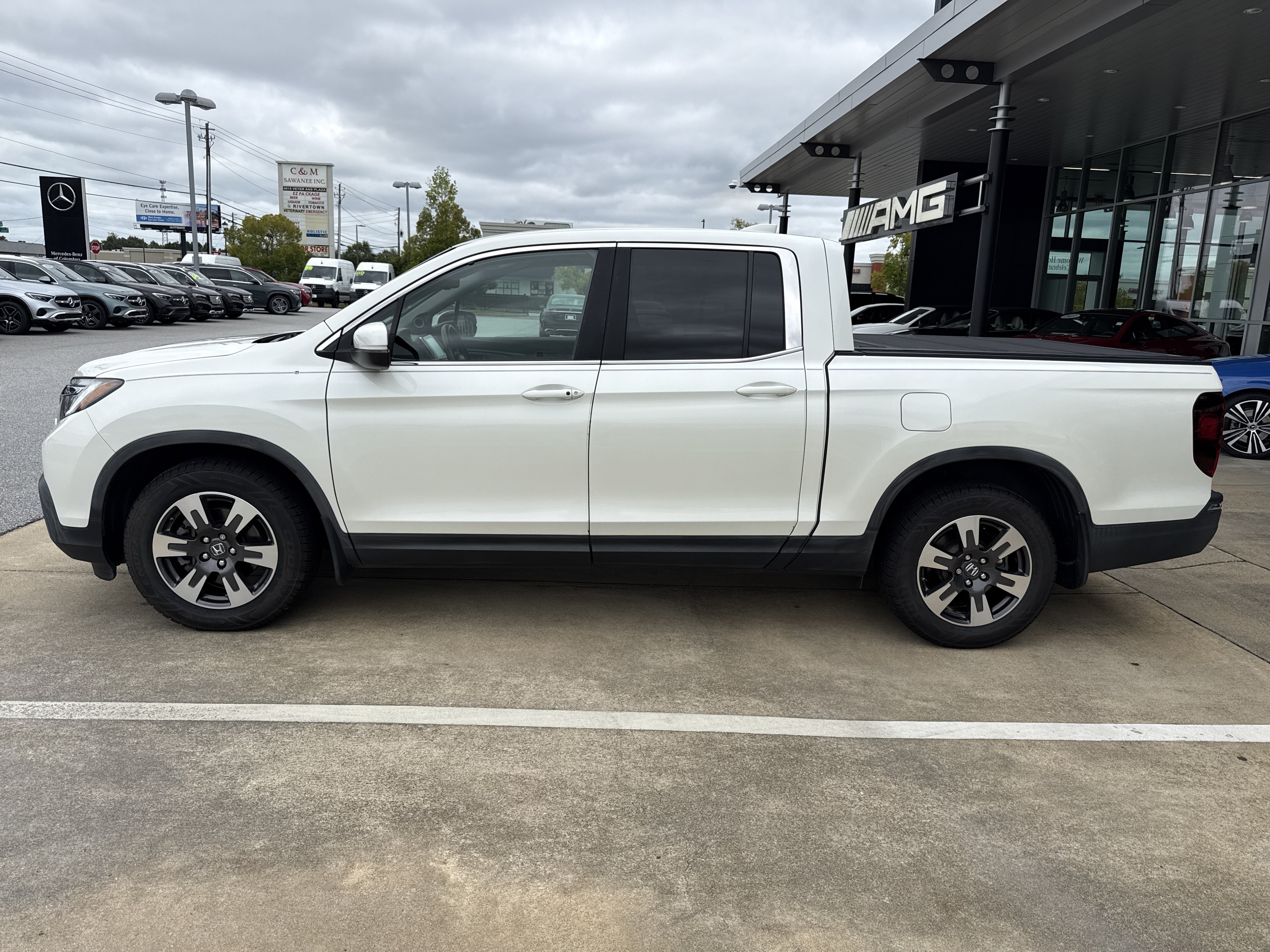 Used 2017 Honda Ridgeline RTL-T image 2