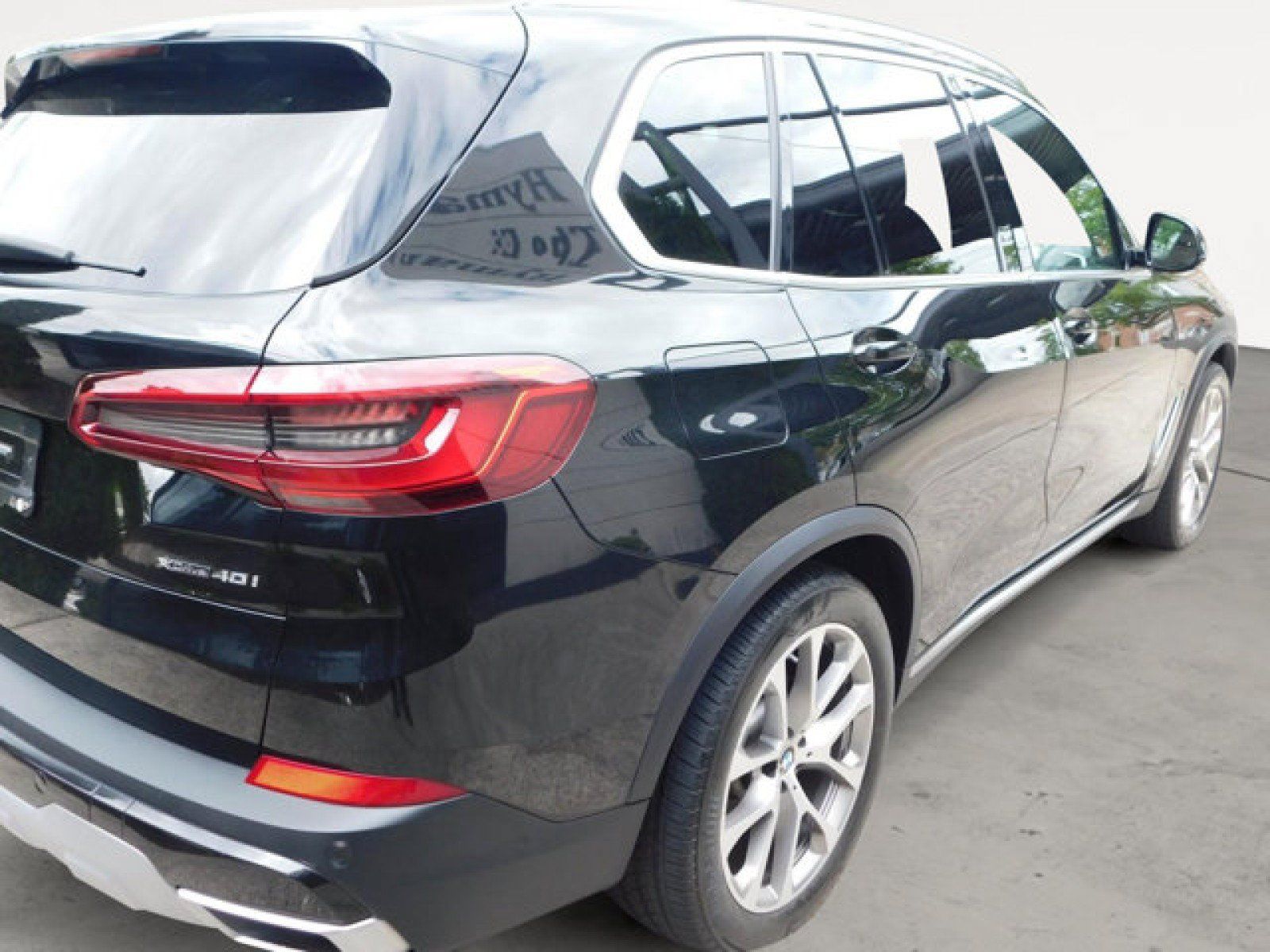 Used 2019 BMW X5 xDrive40i w/ Convenience Package AWD/4WD image 11